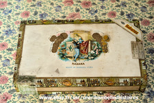 Ancienne boite à cigares vide