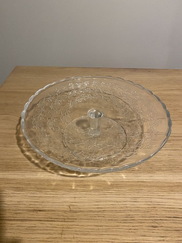 Plat gateau sur - plat, pied