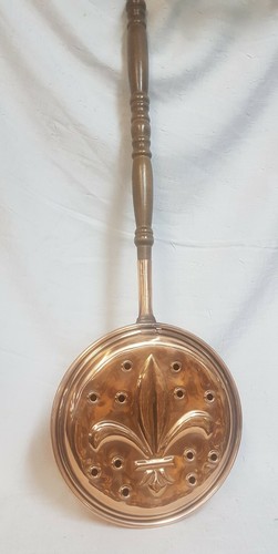 Ancienne bassinoire - ancienne,
