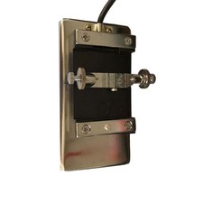 Home DIY Projets CW Cl�� Outil de bricolage pour code morse con?u pour une util