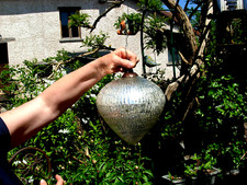 Très grosse boule de noël blanche ancienne  verre églomisé mercurisé 19 ème siè