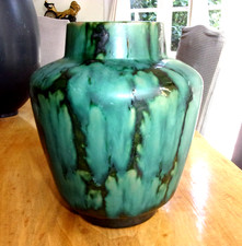 Grand vase vert irisé - "AUSTRIA "