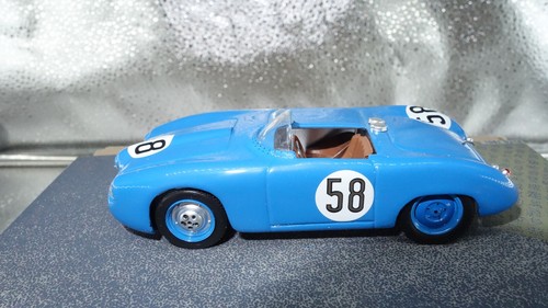 Bizarre tank panhard - bizarre,