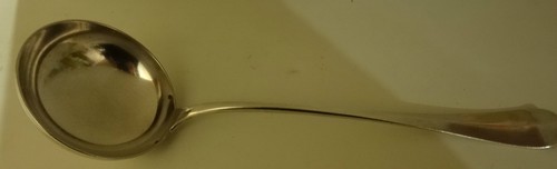Louche poinconnee en - louche,