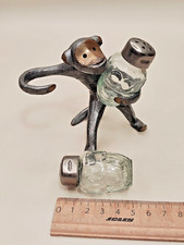 Walter Bosse, singe, pour