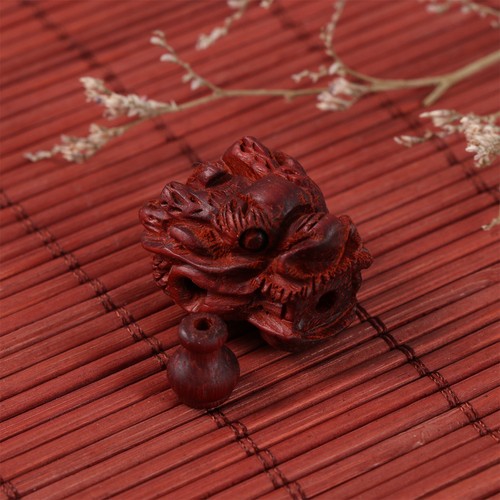 Trois dimensions sculpté - , en