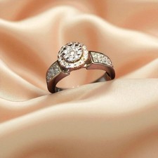 Bague de fiançailles halo