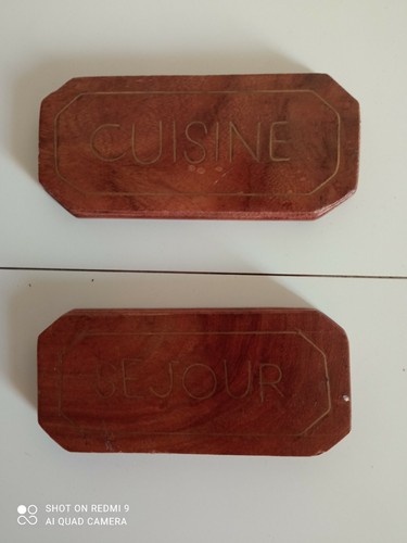 Plaques porte bois - plaques,