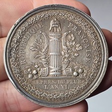 Très Rare Médaille en Argent