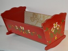 Ancien jouet lit bascule bois