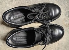 Chaussures plates à lacets et semelle chunky noir