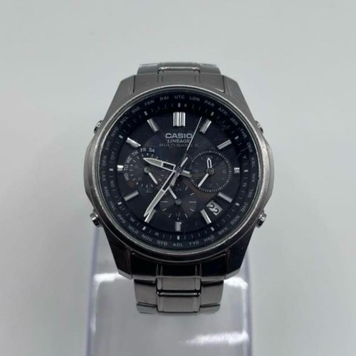 Montre solaire robuste pour