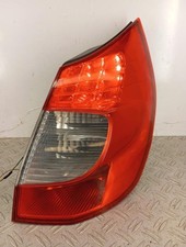 Feu arriere principal droit