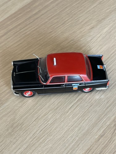 Peugeot 404 taxi - au, 1/43
