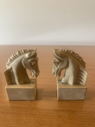 Serres livres chevaux resine - chevaux,