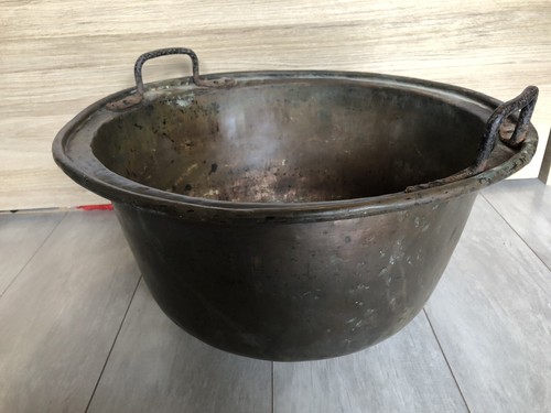 Ancienne grande bassine - ancienne,