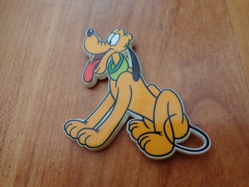 Badge épinglette disney pluto - badge,