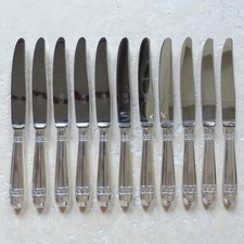 11 Couteaux à Entremet