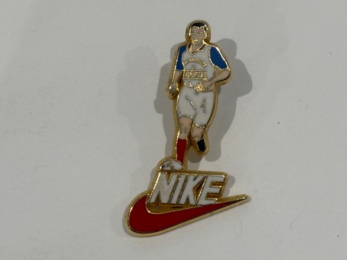 Pins pin football foot - a,