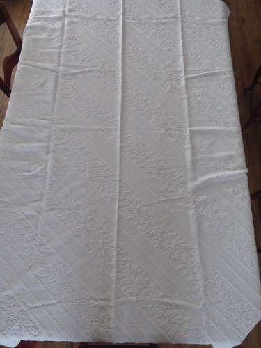 Couverture ancienne piqué - ancienne, en