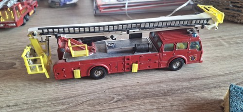 Véhicules miniatures pompiers - véhicules,
