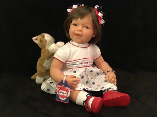 Lee middleton doll - doll, "