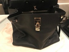 AUTHENTIQUE SAC VALENTINO
