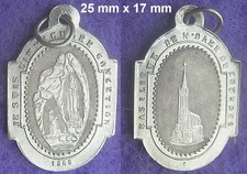 médaille XIXè en argent L'IMMACULLE CONCEPTION / BASILIQUE NOTRE DAME DE LOURDES