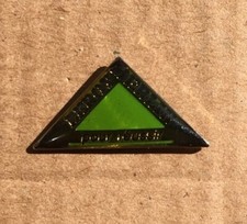 Lot de 2 Pins pin's LEROY