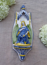 GRAND BÉNITIER EN FAÏENCE