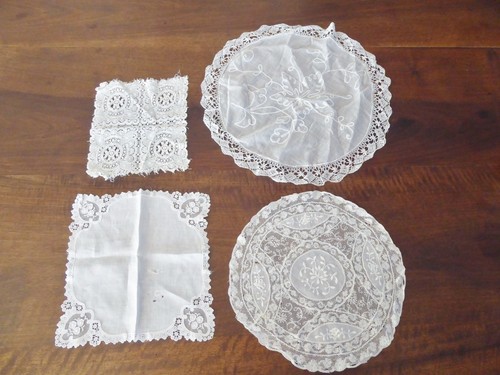 Lot quatre napperons - de,