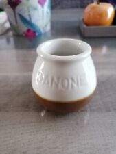 Pot Yaourt  (publicitaire Danone yahourt laiterie crèmerie yoplait yoghourt pub)