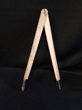 Ancien compas porte craie en bois et laiton pour tableau d'école n° 2