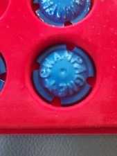 CAPSULE DE CHAMPAGNE ANCIENNE À ENCOCHES ESTAMPEE, RÉFÉRENCE 169