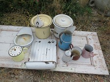 Ancien pot de chambre porte couvert broc divers tôle émaillée  Enamelled