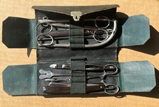 TROUSSE GIBERNE DE CHIRURGIE CHARRIÈRE avec 11 instruments (Charrière, Mathieu)