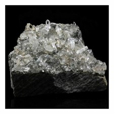 Quartz Hyalin. 2046.0 ct. Les