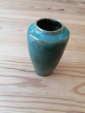 Grès vase vert canard signé Eugène Lion, Saint Amand en puisaye