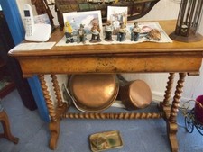 table de jeu-gueridon en bois tourné