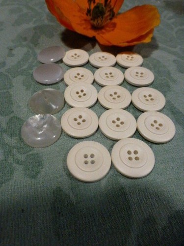 Lot 18boutons vntages - lot=18boutons,