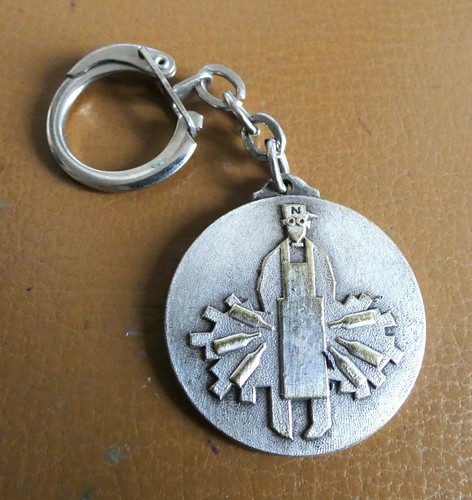 Ancien porte clé vins nicolas - porte,