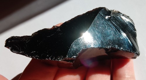 42.83gr 73x35x23mm obsidienne