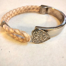 Bracelet " BIBI " cuir  rose pâle et acier inoxydable argenté neuf