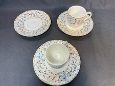 Lot de 2 tasses et 3 soucoupes