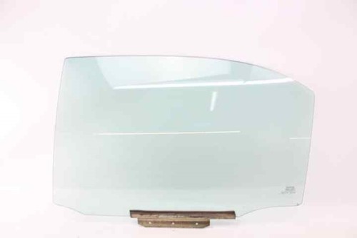 681050d011 vitre arrière - vitre,