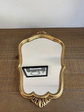 Miroir en Bois Doré à Décor de Coquille Forme Violonée- Style Louis XV Baroque  