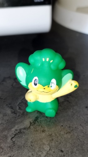 Figurine pokemon feuillajou - figurine,