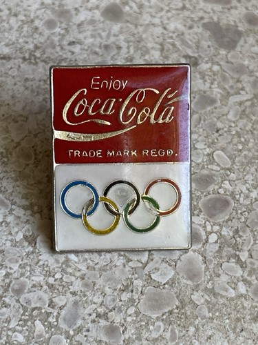 Pin coca cola jeux - pin’s,