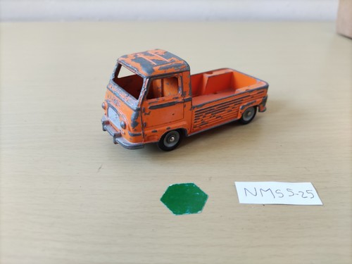 Dinky toys estafette renault - dinky,
