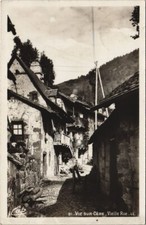 CPA VIC-sur-CERE Vieille Rue (1253825)